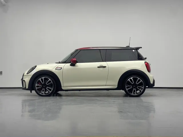 MINI John Cooper Works — Фото автомобиля 9