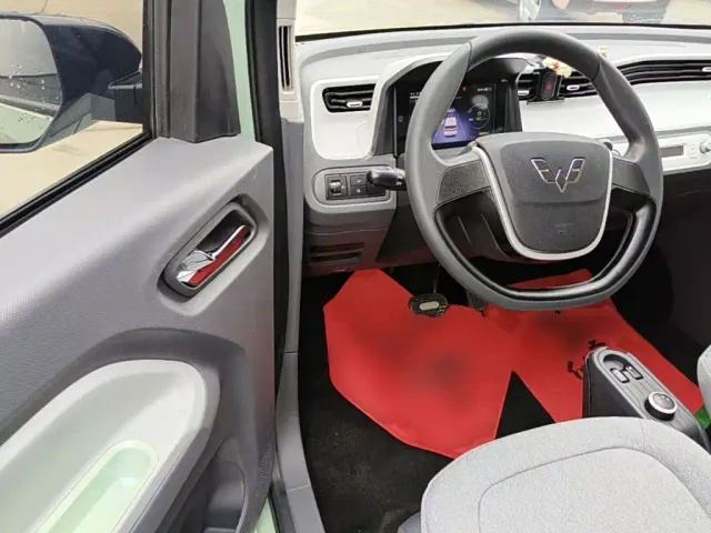 Wuling Hongguang Mini EV — Фото автомобиля 15