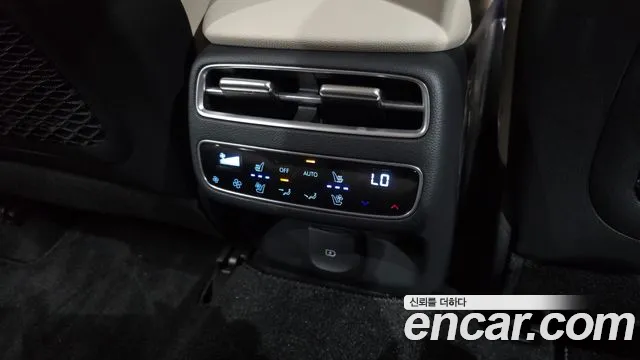 Genesis GV70 — Фото автомобиля 29