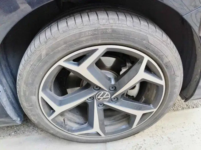 Volkswagen Passat — Фото автомобиля 6