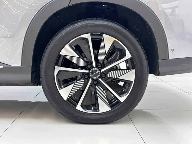 BYD Song PLUS — Фото автомобиля 7