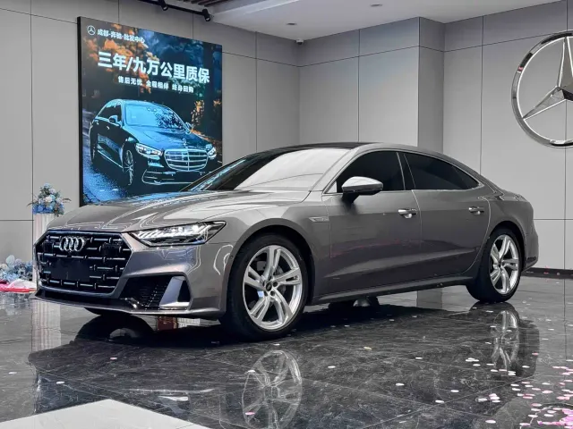 Фотография автомобиля — Audi A7L