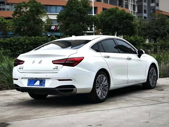 Hongqi H5 — Фото автомобиля 3