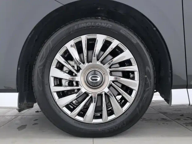 GAC Trumpchi M8 — Фото автомобиля 17
