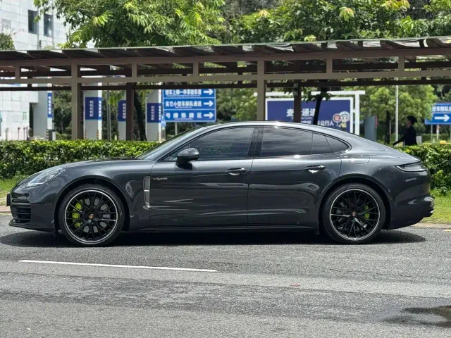 Porsche Panamera — Фото автомобиля 4