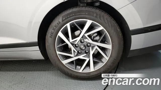 Hyundai Grandeur Grandeur (GN7) 2.5 Бензин 2WD — Фото автомобиля 5