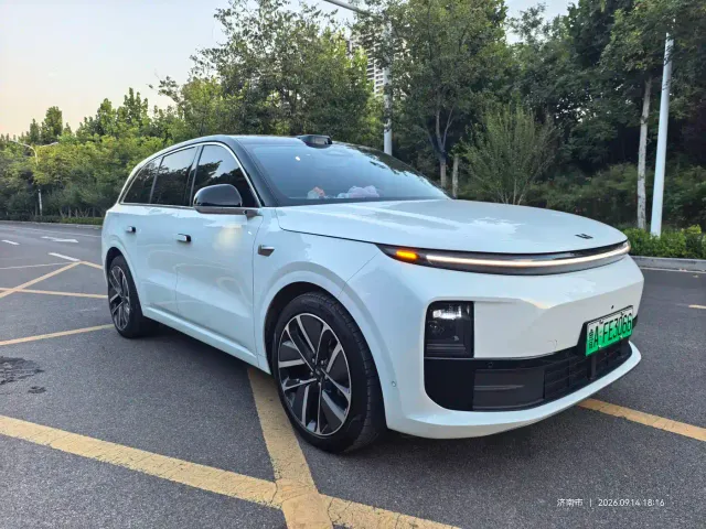 Li Auto L6 — Фото автомобиля 3