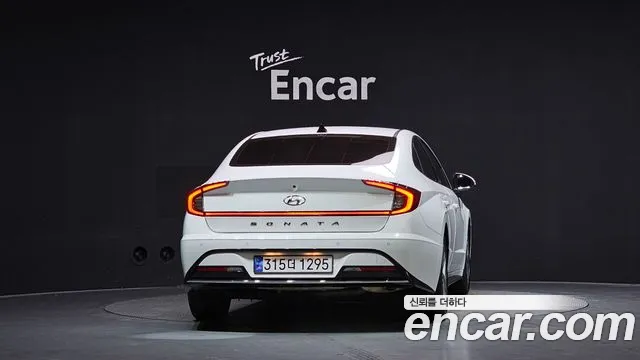 Hyundai Sonata — Фото автомобиля 4