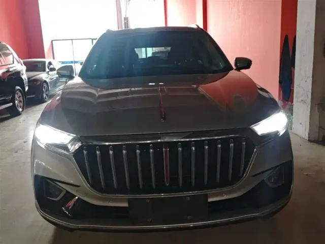 Hongqi HS5 — Фото автомобиля 2