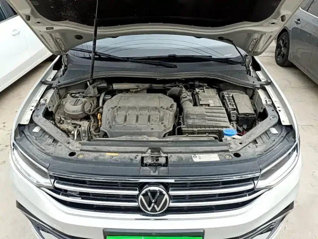 Volkswagen Tiguan L — Фото автомобиля 19