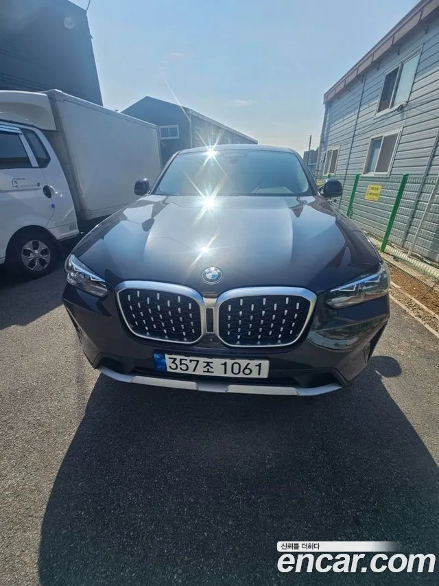 Фотография автомобиля — BMW X4 G02