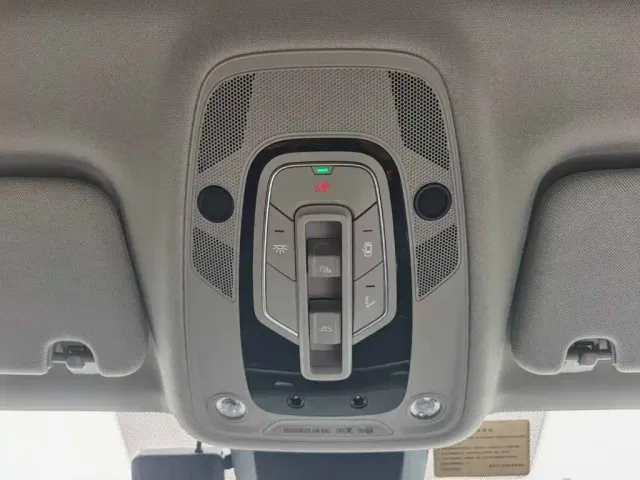 Audi Audi Q7 2023 45 TFSI quattro S line Sport — Фото автомобиля 19