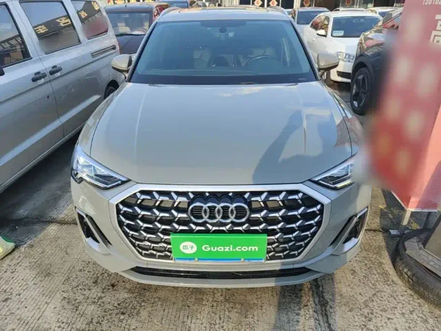 Audi Q3 — Фото автомобиля 2