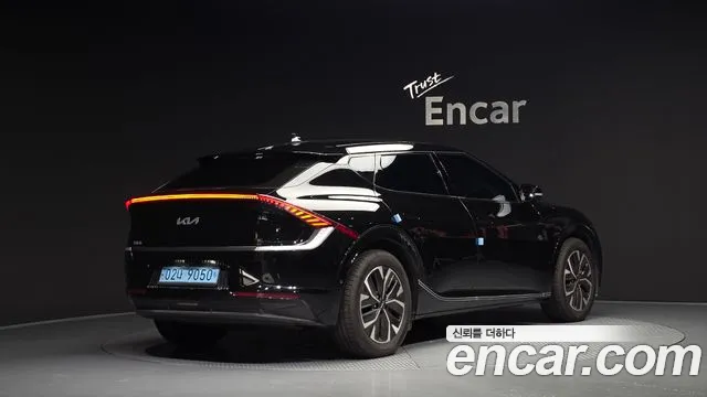 Kia EV6 — Фото автомобиля 2