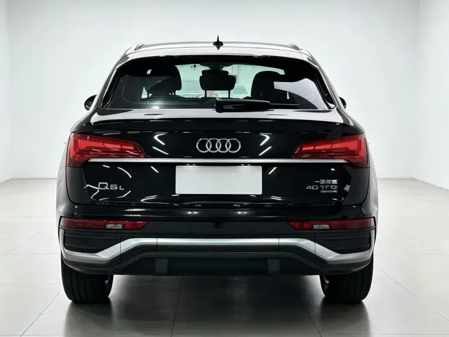 Audi Q5L Sportback — Фото автомобиля 8