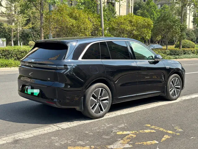 Li Auto L6 — Фото автомобиля 4