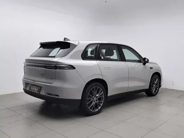 Leapmotor C10 — Фото автомобиля 2