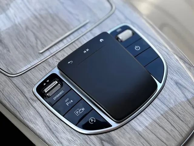 Mercedes-Benz CLS-Class — Фото автомобиля 19