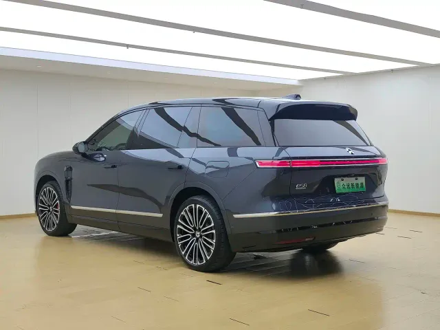 Nio ES8 — Фото автомобиля 7