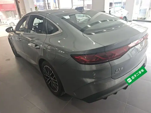 BYD Qin L — Фото автомобиля 4