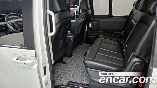 Hyundai Staria Staria 4WD Tourer 9 мест — Фото автомобиля 13