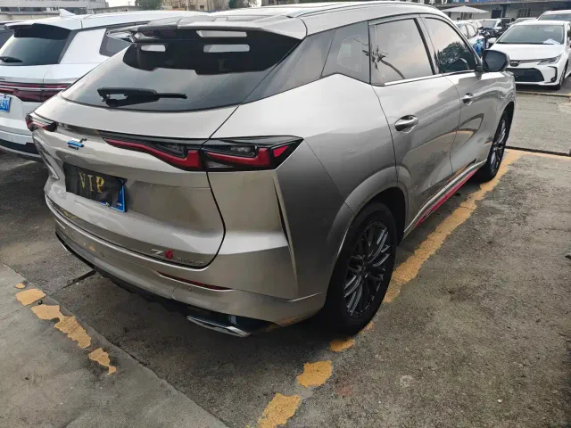 Changan Z6 — Фото автомобиля 16