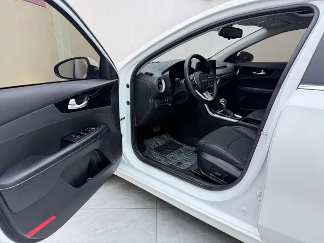 Kia K3 — Фото автомобиля 7