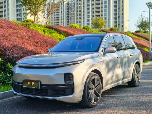 Фотография автомобиля — Li Auto L8