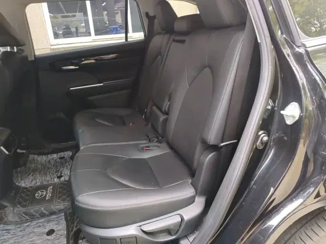 Toyota Highlander — Фото автомобиля 16