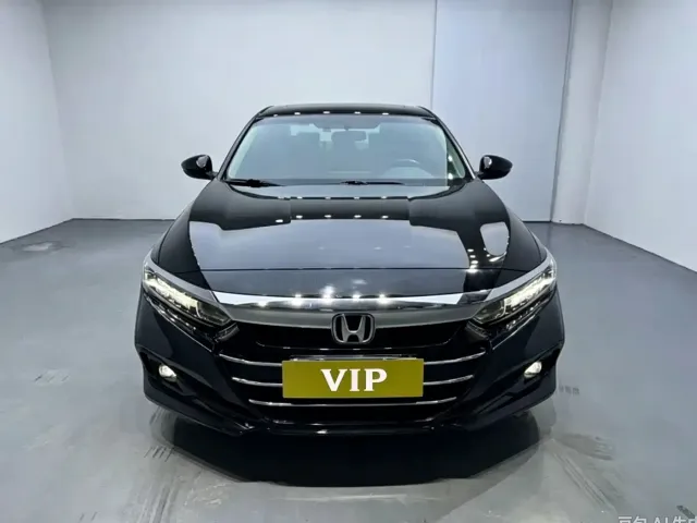 Honda Accord — Фото автомобиля 3
