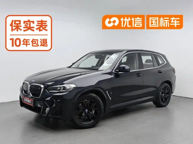 Фотография автомобиля — BMW iX3