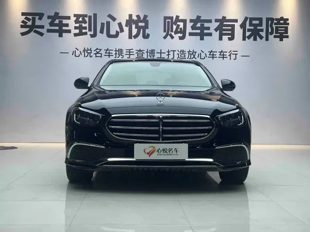 Фотография автомобиля — Mercedes-Benz E-Class