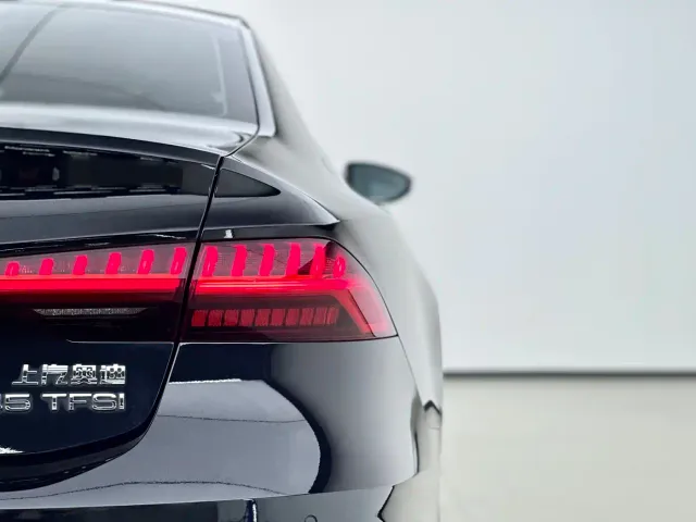 Audi A7L — Фото автомобиля 7
