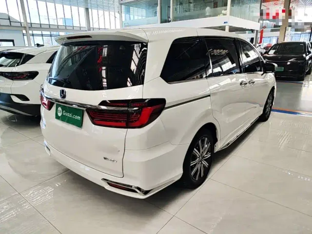 Honda Odyssey — Фото автомобиля 6
