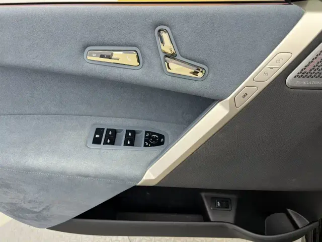 BMW iX M60 — Фото автомобиля 30