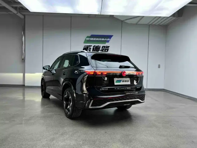 Volkswagen Tiguan L — Фото автомобиля 8