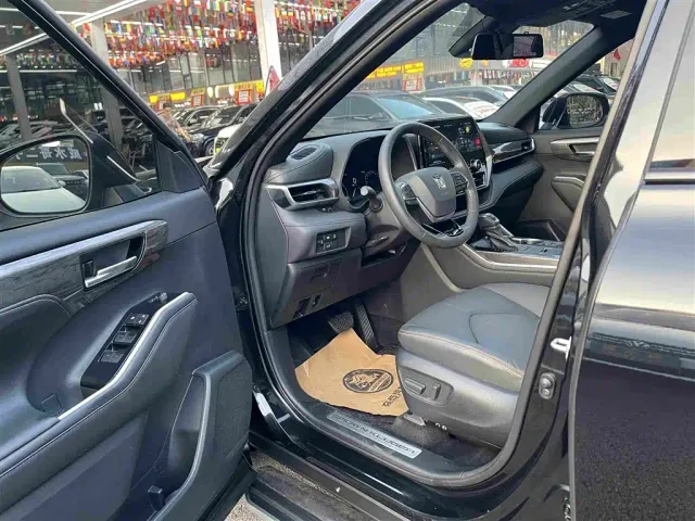 Toyota Crown Kluger — Фото автомобиля 12