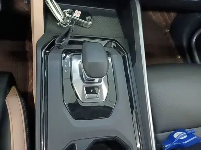 Geely Haoyue PRO — Фото автомобиля 13