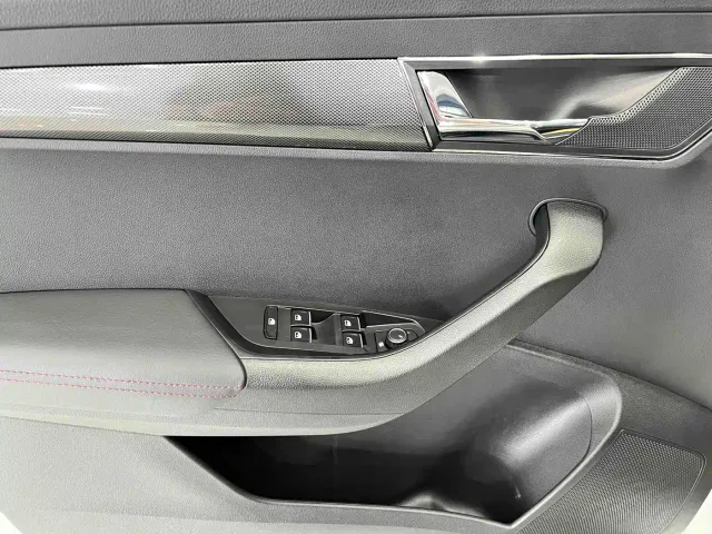 Skoda Karoq — Фото автомобиля 11