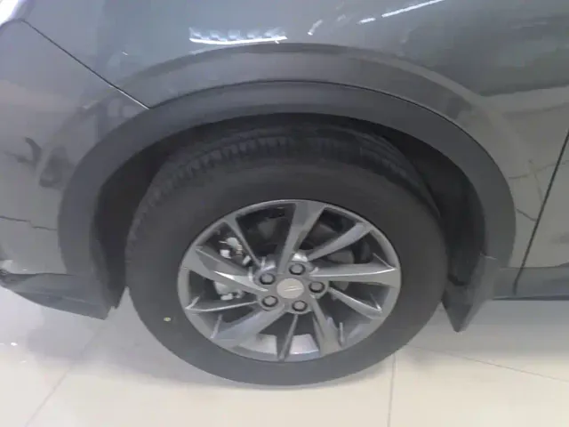 Geely Binyue — Фото автомобиля 22