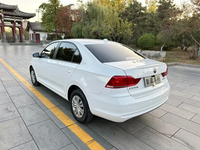Volkswagen Santana — Фото автомобиля 5