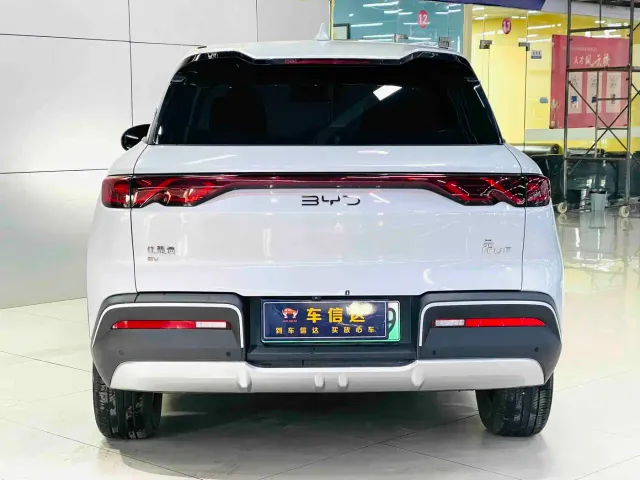 BYD Yuan UP — Фото автомобиля 5