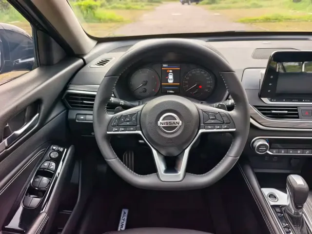 Nissan Teana — Фото автомобиля 7