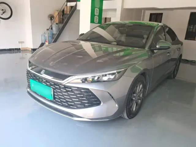 Фотография автомобиля — BYD Qin L