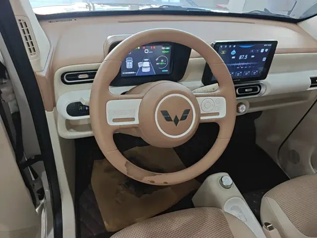 Wuling Hongguang Mini EV — Фото автомобиля 10