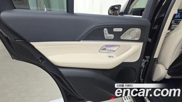 Mercedes-Benz GLE-Class — Фото автомобиля 25