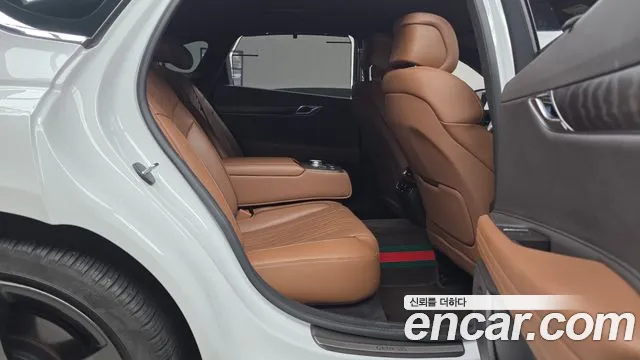 Genesis G80 Бензин 2.5 турбо AWD — Фото автомобиля 4