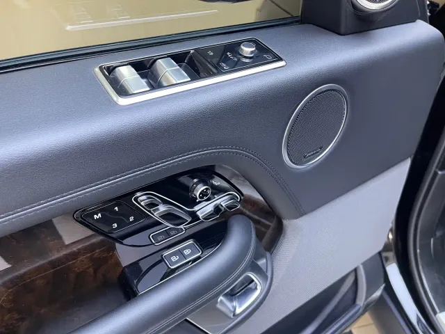 Land Rover Range Rover — Фото автомобиля 16