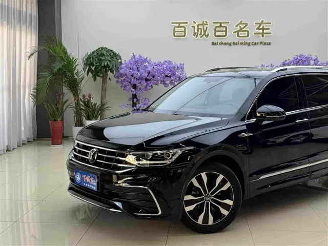 Volkswagen Tiguan L — Фото автомобиля 3