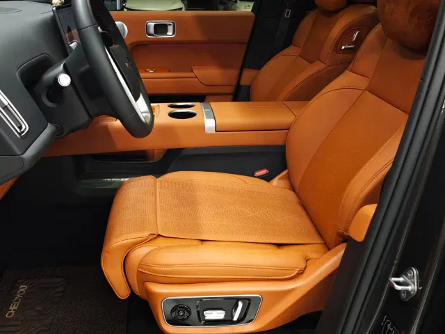 Li Auto L7 — Фото автомобиля 16